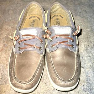 Classic Sperry boat shoe womens 5.5